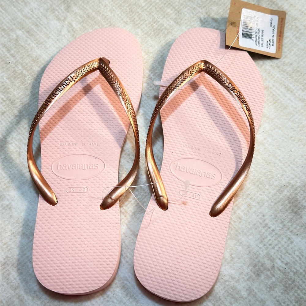Havaianas Light Pink Flip Flops with Rose Gold Straps